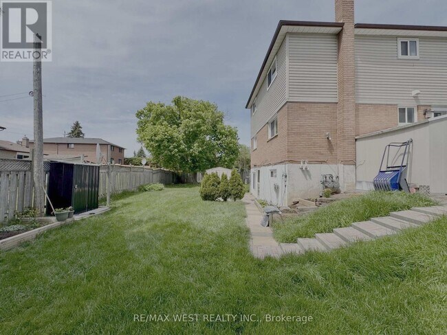Photo - 516 Harris Ct