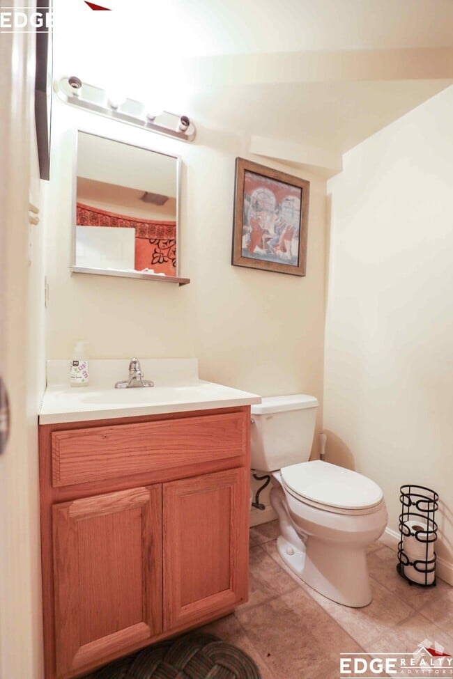 Building Photo - 34 Raymond St Unit 34A Rental