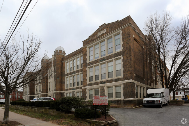 Franklin Manor Apartments - Franklin Manor Apartments