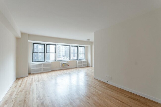 Building Photo - 236 E 36th St Unit 12A Rental
