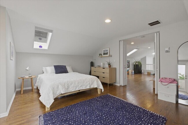 Photo - 1038 N Marshfield Ave Unidad 3