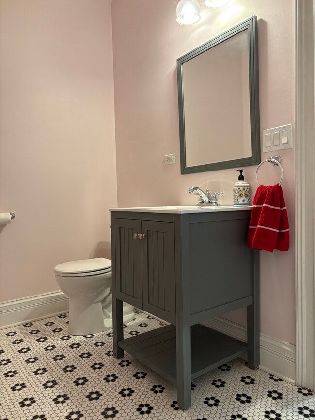Photo - 5411 S Dorchester Ave
