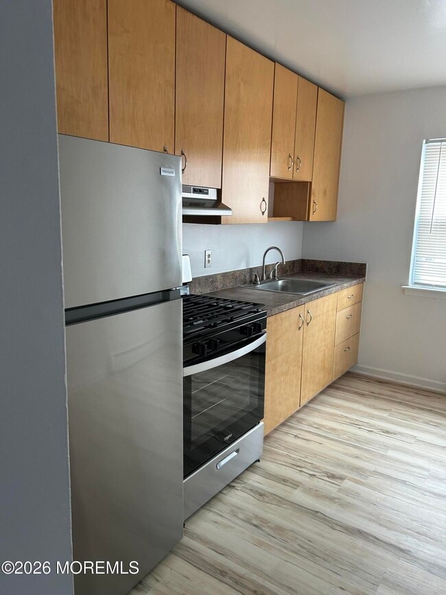 Photo - 258 Bath Ave Unit #6