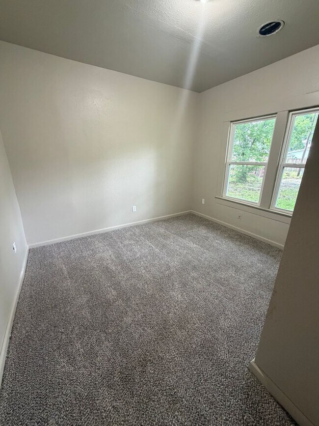 Photo - 3 Bedroom 1 Bath Home for RENT
