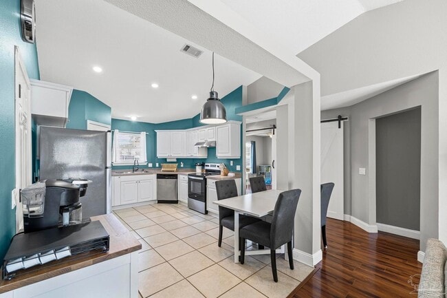 Photo - 817 Binnacle Pl