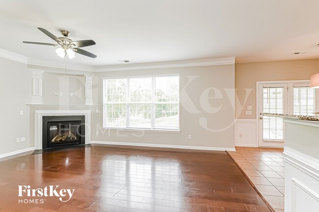 Photo - 604 Piedmont Crossing Dr