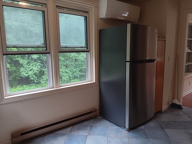 Photo - 108 Crescent St Unit 2R