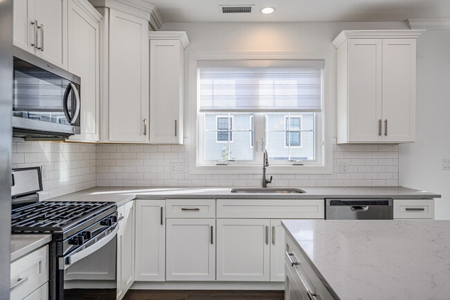 Photo - 8 Brentwood Cir Unit 8