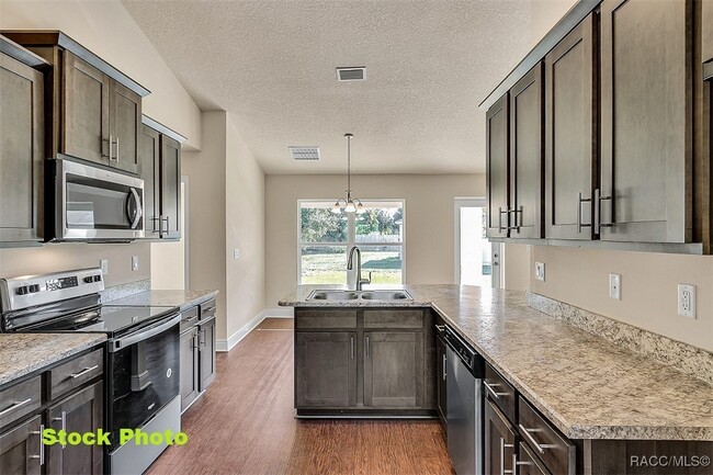 Photo - 1155 S Brookfield Dr