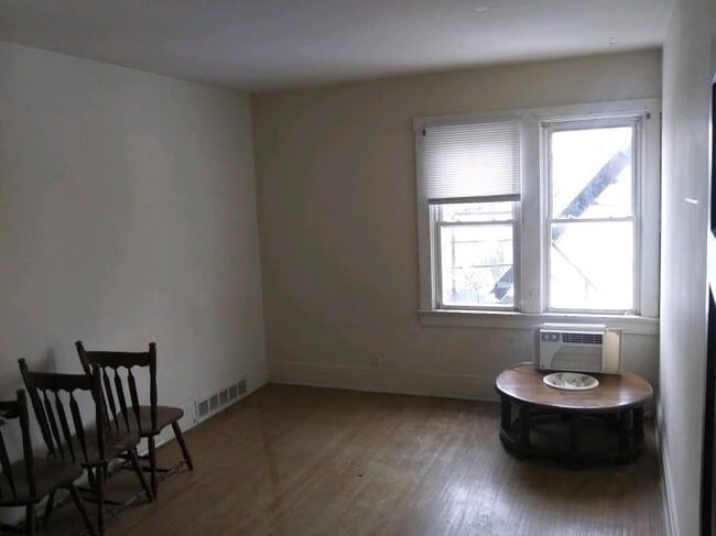 Photo - 644 Columbus Pkwy