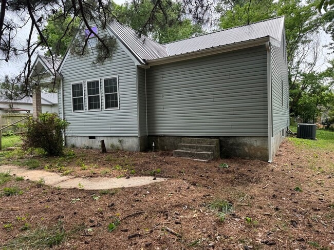 Photo - Newly Remodeled 3Bd/2Ba House