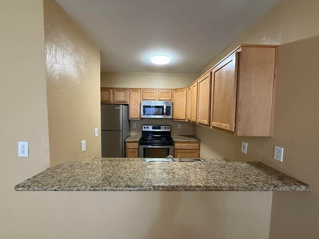 Photo - 931 N Euclid Ave Unit 216