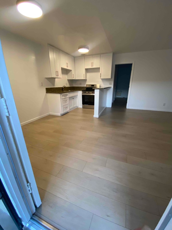 Photo - 444 E Rowland St Unidad 20