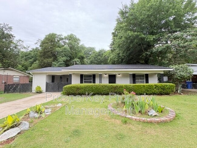 Building Photo - 2127 Wellborn Dr
