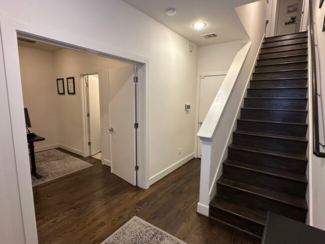 Photo - 1702 Alamo St