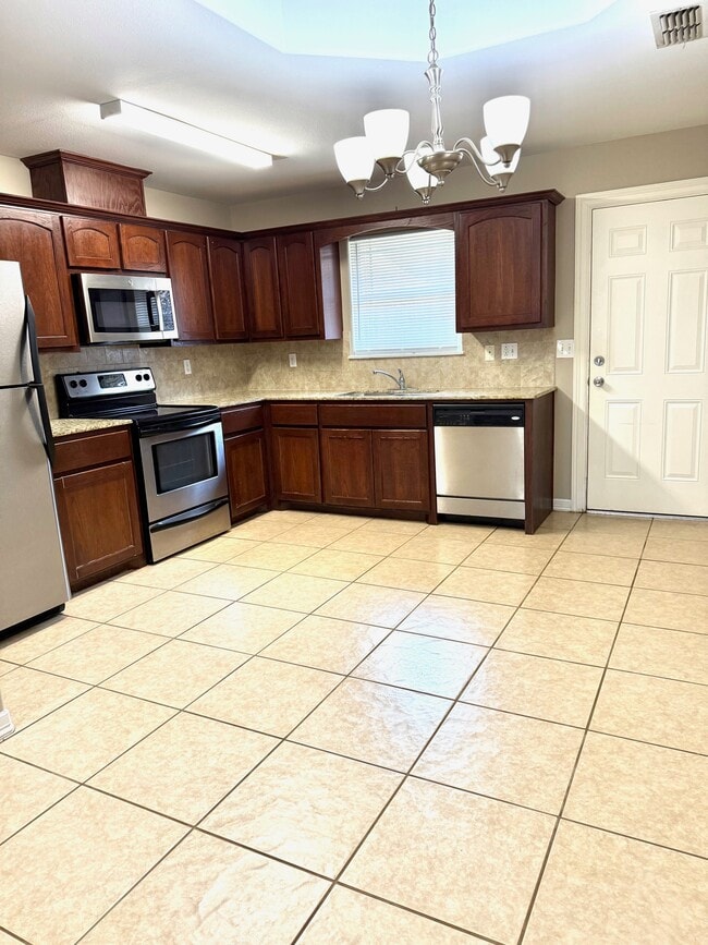 Gorgeous functional kitchen! - 622 Horizon Peak Unit Colinas