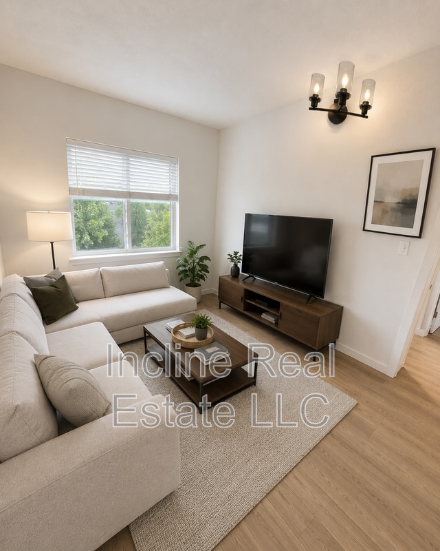 Building Photo - 1133 Maryland Ave Unit Apt #3