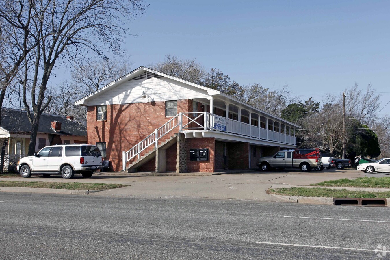 Primary Photo - 3501 S Shields Blvd Apartments