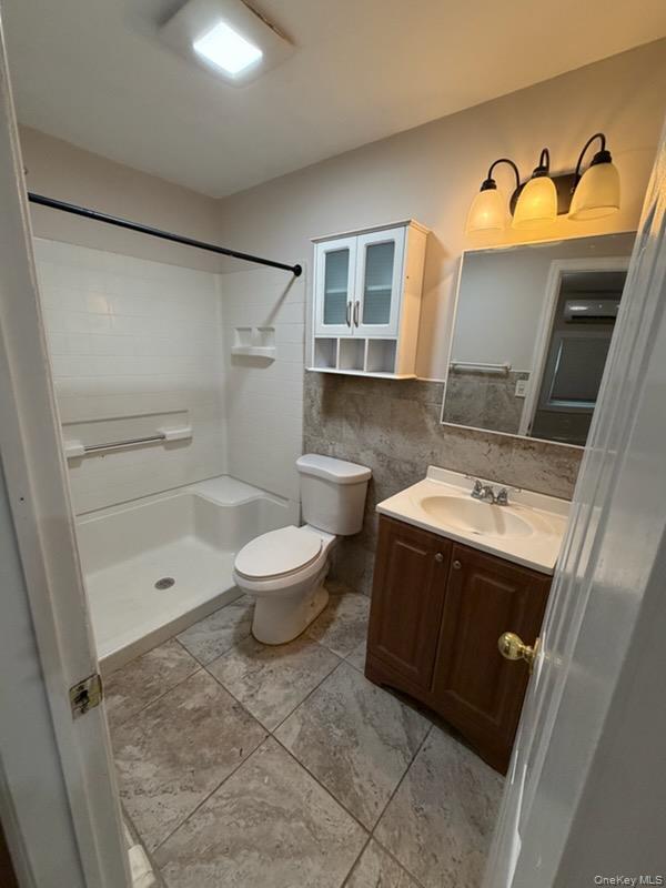 14 Locust St