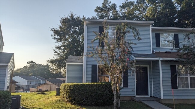 Photo - 786 Timberwood Cir E