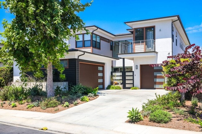 Photo - 1650 Murano Pl