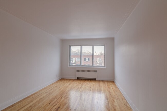 Photo - 4585 Av. Dupuis Unit 15