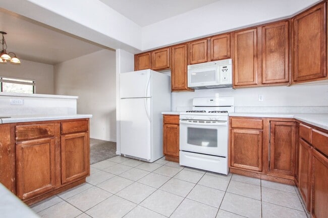 Photo - 3 bed 3 bath Townhome in Boulder Park