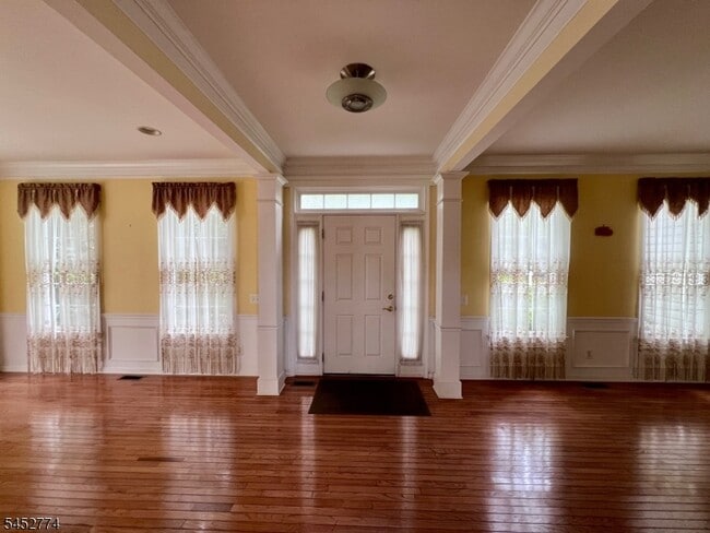 Photo - 9 Queenberry Way
