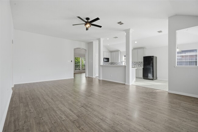 Photo - 5755 Lightstone Ln