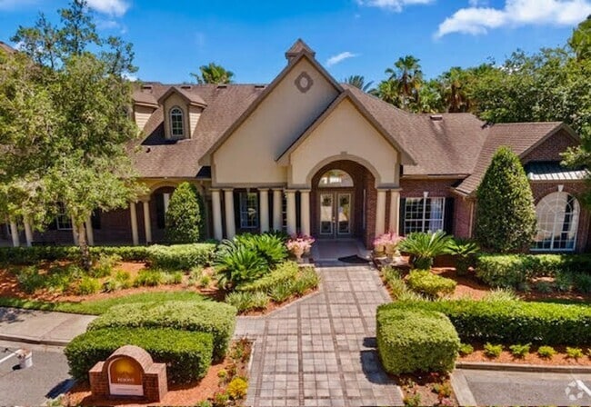 Building Photo - Awesome 3/2 Condo w/ a garage Gate Parkway... Unit 1527