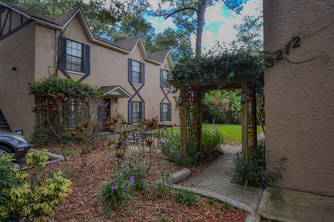 Photo - Gandy Parkside Apartments