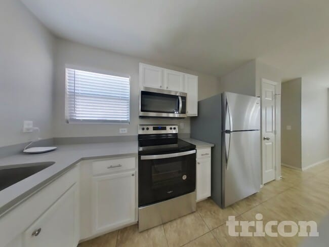 Photo - 2283 E Palm Beach Dr