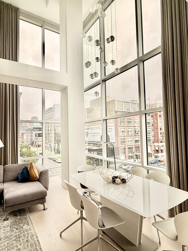 Photo - 207 King St Unit 503