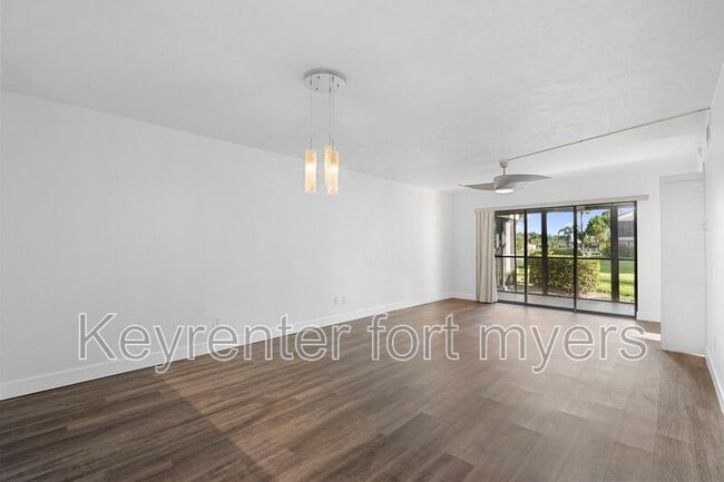 Photo - 15456 Admiralty Cir