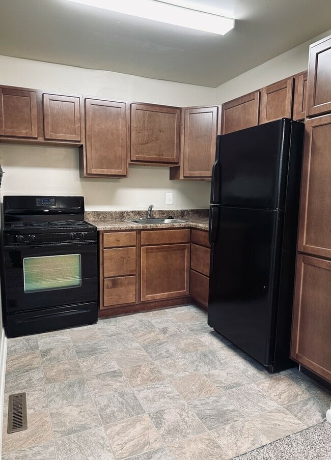 Courtyard Apartments
