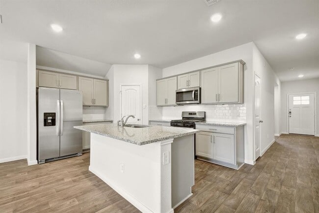 Photo - 210 Briggs Ln