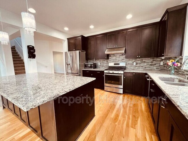 Photo - 4525 42nd St NE