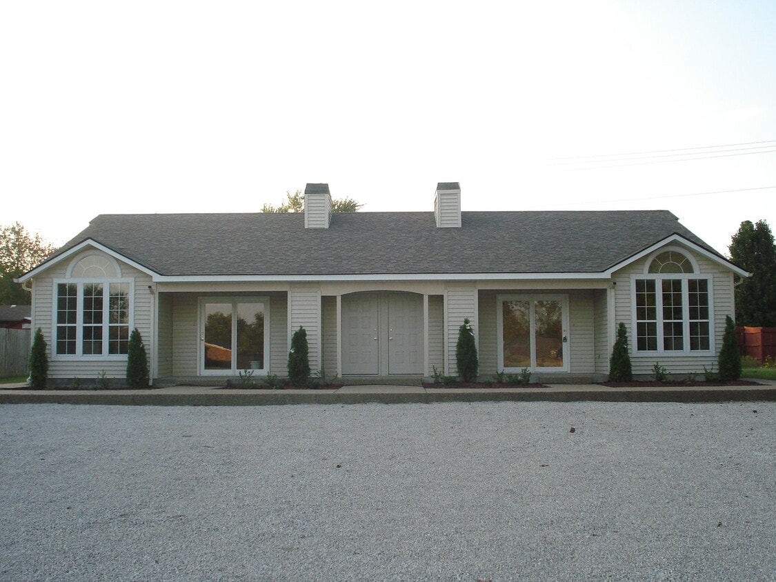 Photo - Hodge St., 105