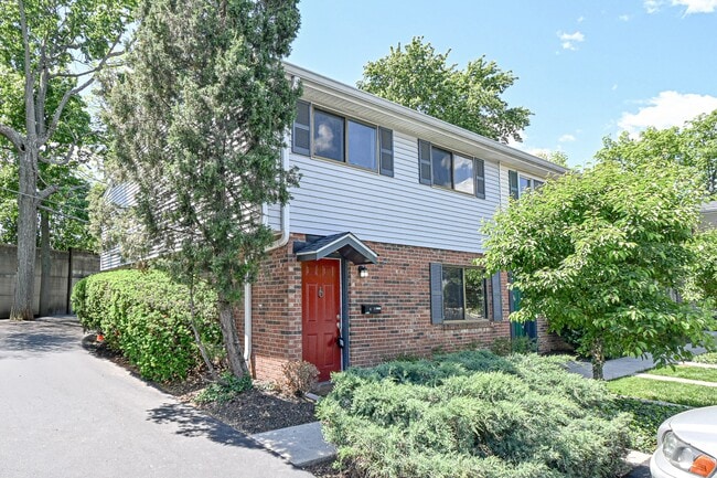 Photo - 7752 Montgomery Rd