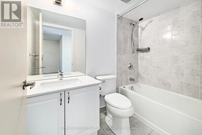 Photo - 1255 Bayly St Unit 1605