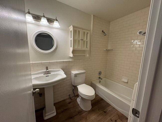 Building Photo - 2025 N Waukena Way Rental
