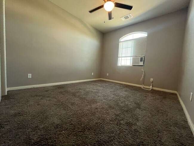 Photo - 1506 Platea St Unit Studio