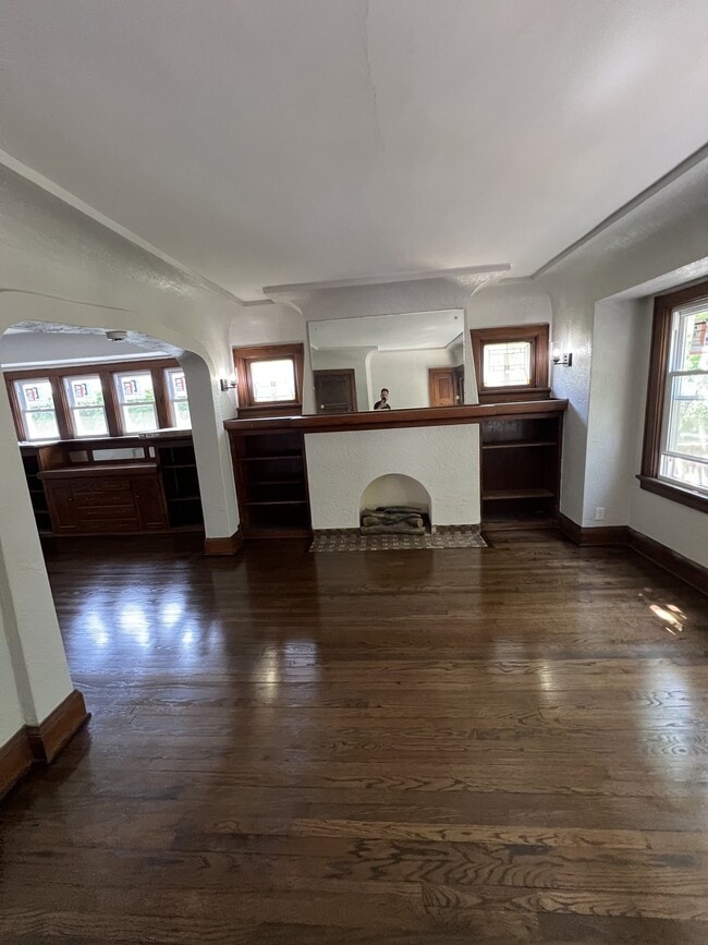 Photo - 3232 N 44th St Unit Upper