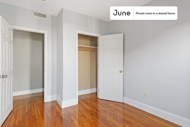 Photo - Room in Shared 4 bed/2 bath home Unidad A