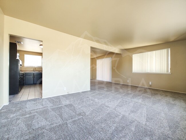 1637 Paradise Ln