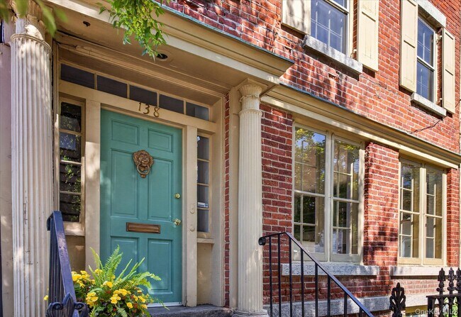 138 Main St