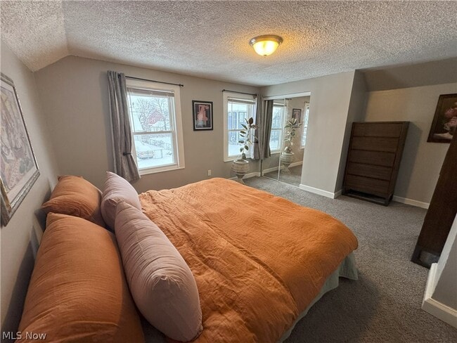 Photo - 1883 W 57th St