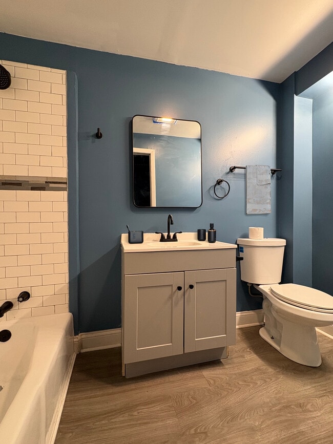 Photo - 2019 Ashland Ave Unit 1