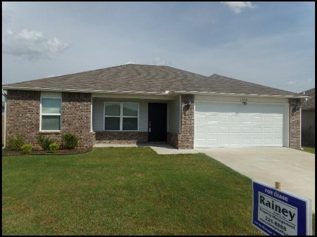 Photo - 1304 Yarrow Dr