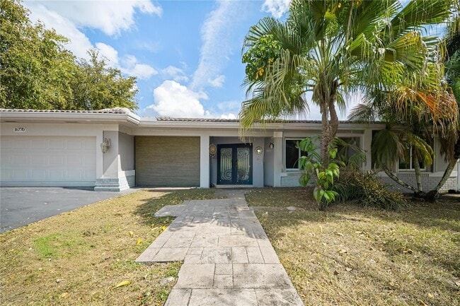 Photo - 16770 Lakeview Ct